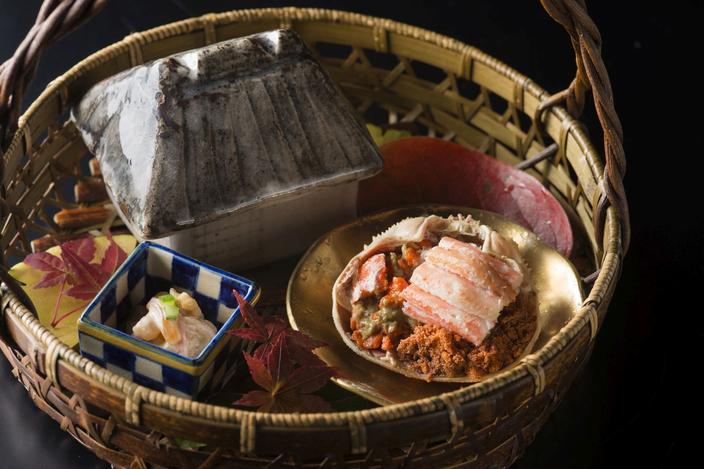 秋の景色と味覚を味わう 金沢のサムネイル