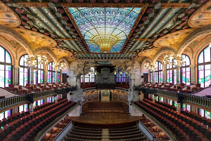 バルセロナ 芸術と美酒を味わう街歩きのサムネイル