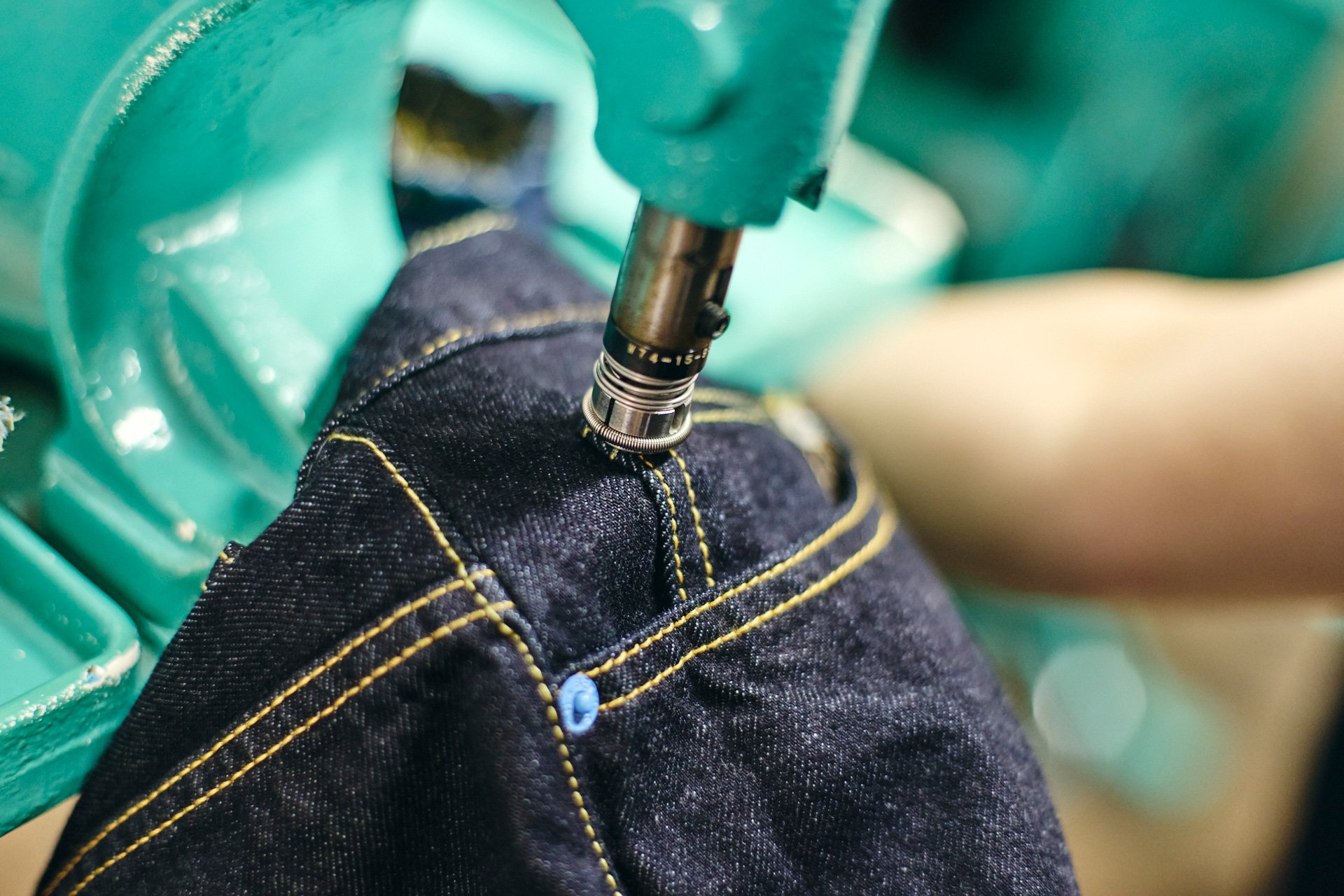 国産ジーンズの聖地「倉敷・児島」でつくられる極上のジーンズのイメージ4