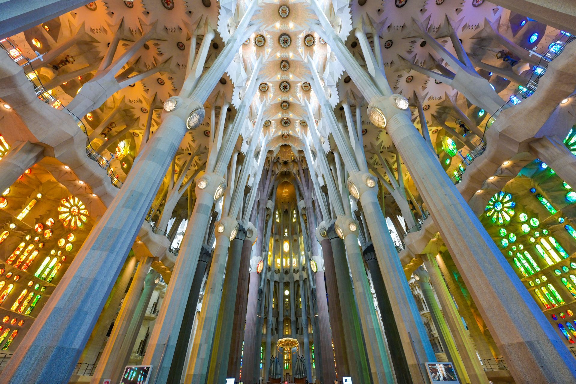 バルセロナ 芸術と美酒を味わう街歩きのイメージ3